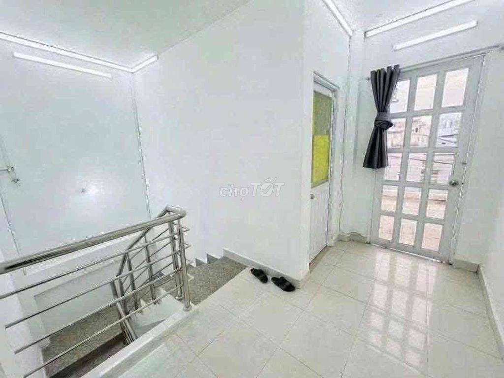 NHÀ XINH, giá Bình Dân, 1 TRỆT 2L 2P. NGỦ Ở 3-4Ng OK thoải mái