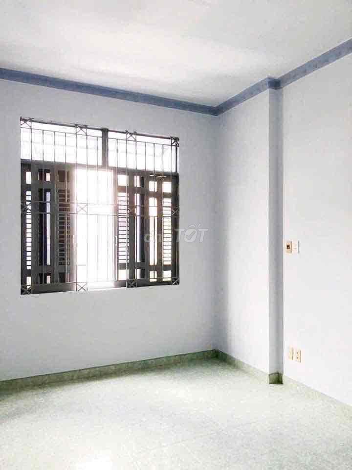 NHÀ GIÁ BÌNH DÂN - HẺM XE HƠI KD ONLINE, 1 TRỆT 2 LẦU, 2P. NGỦ OK