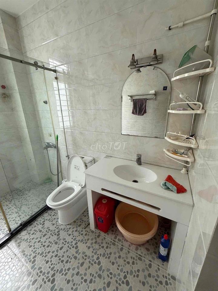 Cho thuê nhà nguyên căn khu Tên Lửa vừa ở vừa kinh doanh