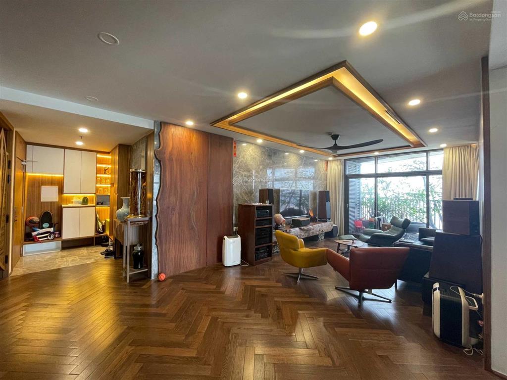 Danh sách mới nhất ch chính chủ gửi bán tại discovery complex 302 cầu giấy tháng 5/2026  giá chuẩn