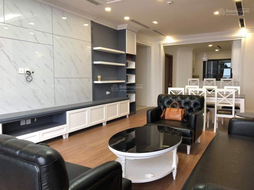 Chính chủ bán gấp căn góc 3 pn full nội thất 155m2 tại discovery complex 302 cầu giấy