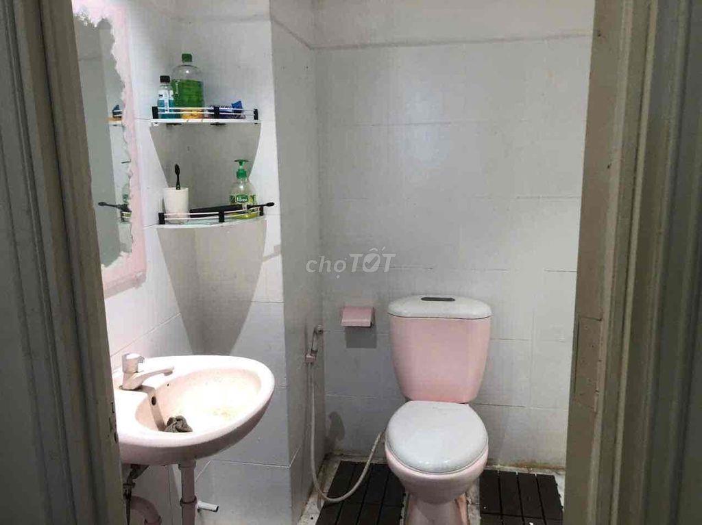 Cho thuê gấp căn hộ 2PN2W Conic Đình Khiêm giá 6.5tr có nt