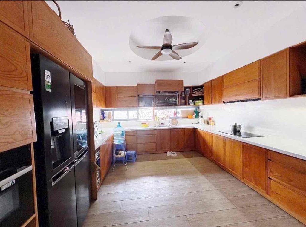 CHO THUÊ NHÀ MTKD NGUYỄN HẬU - 7 Tầng có thang máy - Giá 35 triệu