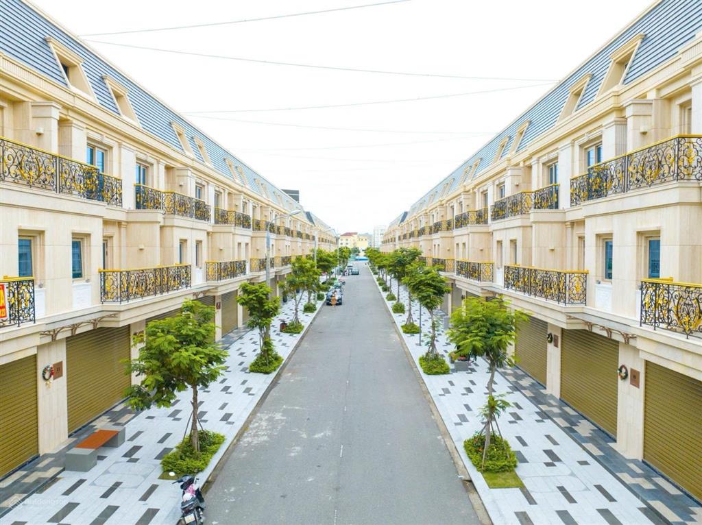 Trực tiếp chủ nhà bán nhà phố 4,5 tầng kề góc pavillon  giá rẻ 4 tỷ, rẻ nhất thị trường đà nẵng