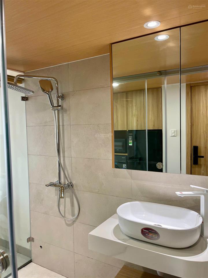 Cho thuê căn hộ mới cách đại học fpt 20m, đầy đủ nội thất đẹp  giá 5tr/tháng
