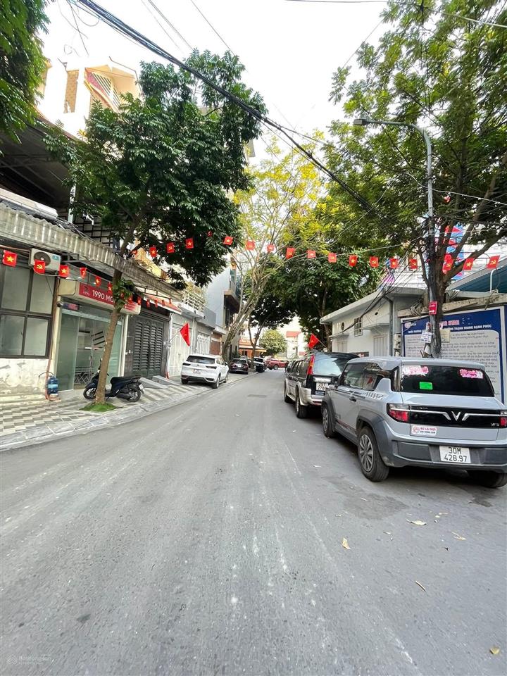 Bán nhà mặt ngõ ô tô tránh dt 100m2, 5 tầng ngõ thông từ lạc long quân sang võ chí công