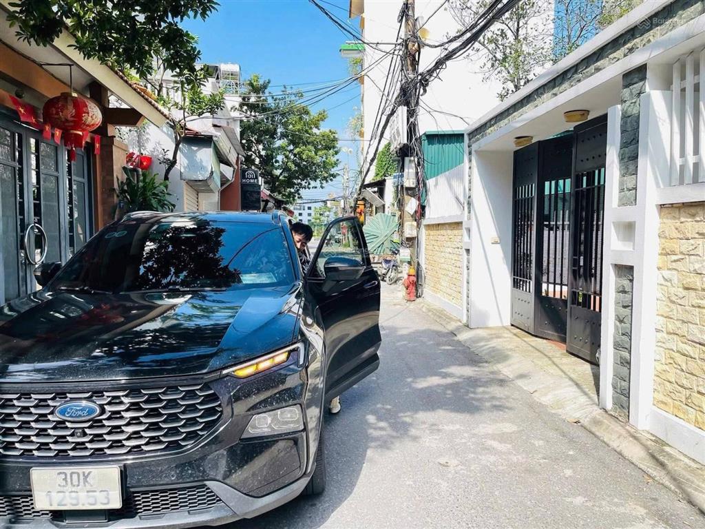 Bán thửa đất đẹp dt gần 90m2, mt 4.5m khu chia lô bàn cờ, ô tô 7 chỗ vào nhà, ngõ thông, giá tốt