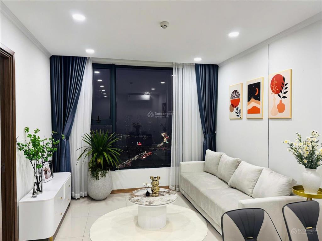 Mình cần bán căn hộ tầng cao đẹp, 2pn, 76m², giá 5 tỷ tại rose town,  0969 071 ***