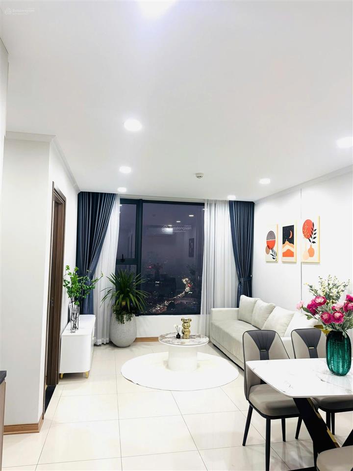 Mình cần bán căn hộ tầng cao đẹp, 2pn, 76m², giá 5 tỷ tại rose town,  0969 071 ***