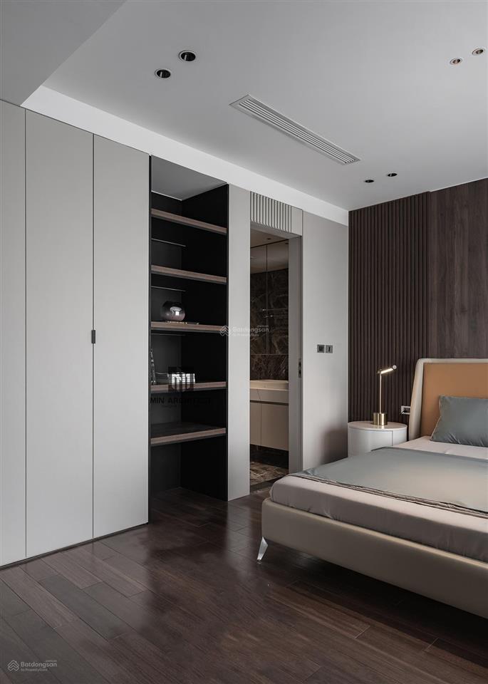 Mình cần bán căn hộ tầng trung đẹp, 3pn, 98m², (sổ đỏ), giá 9,5 tỷ tại green pearl minh khai