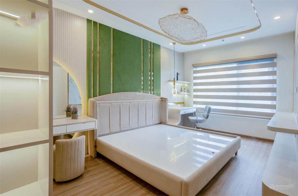 Mình cần bán căn hộ 2pn, 84m², sổ đỏ, giá 6.6 tỷ tại sky central  176 định công
