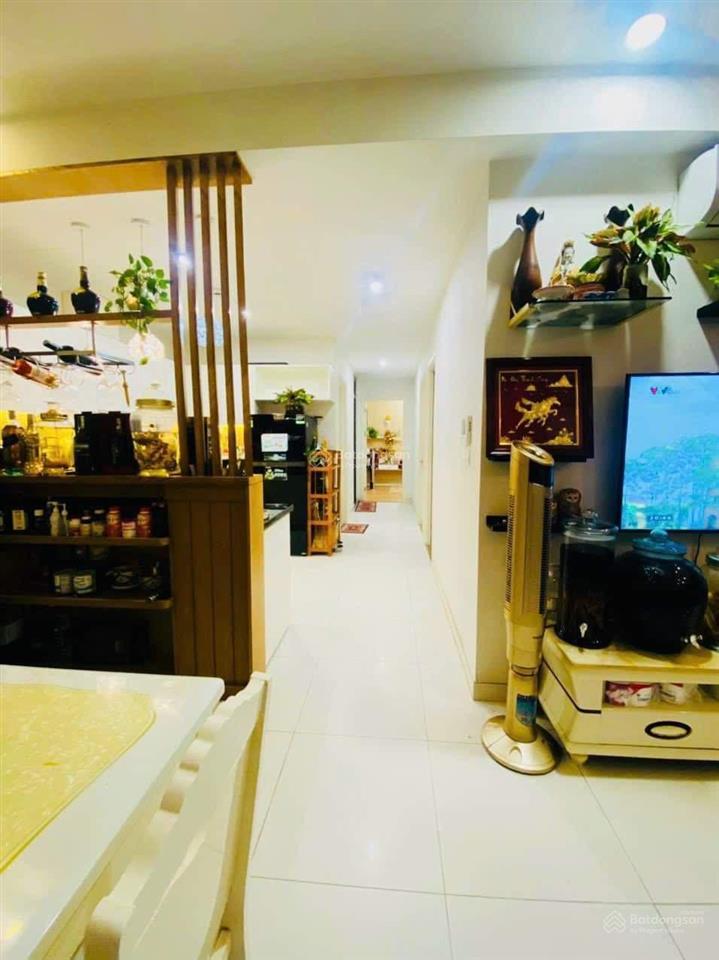 Cho thuê căn hộ cao cấp 3pn 2wc đẹp sạch 92m2, tầng cao 15,5 triệu/tháng full nt