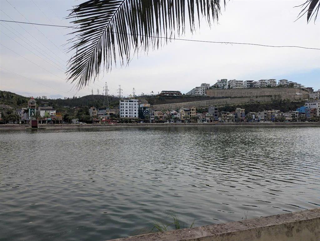 Cơ hội duy nhất 1 lô đất mặt hồ hùng thắng bán ra giá đẹp chờ nhà đầu tư thông thái