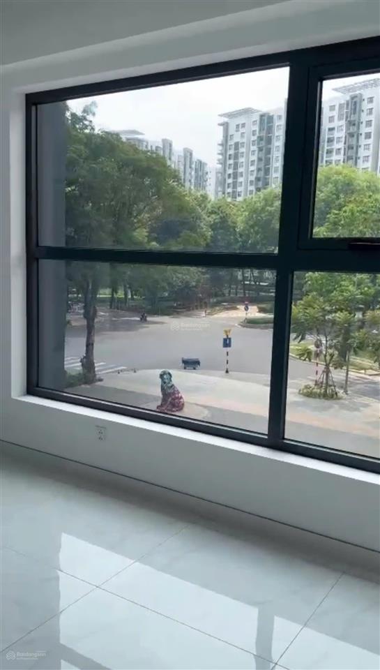 Bán nhanh căn góc siêu phẩm skylinked villa celadon city 4pn 4wc 242m2 giá 22 tỷ