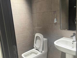 Cho thuê nhanh căn 2pn 86,6m2 diamond centery nội thất cơ bản 16tr ở liền