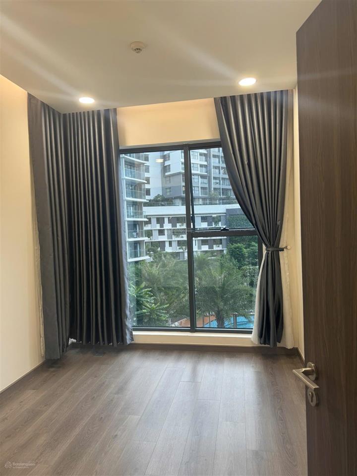 Cho thuê nhanh căn 2pn 86,6m2 diamond centery nội thất cơ bản 16tr ở liền