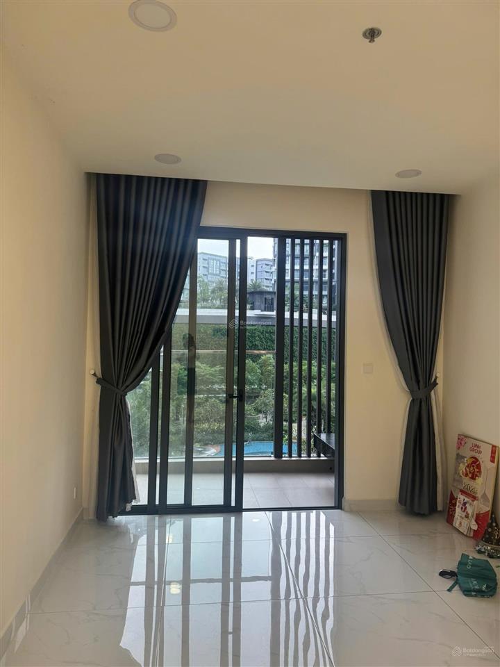Cho thuê nhanh căn 2pn 86,6m2 diamond centery nội thất cơ bản 16tr ở liền