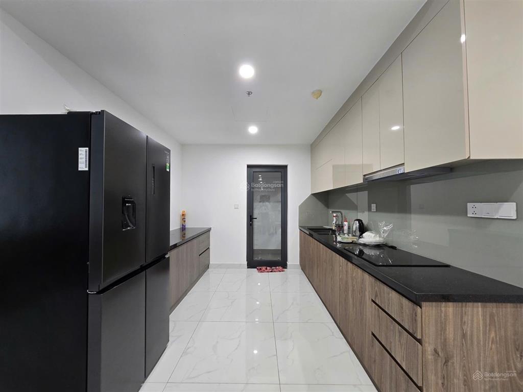 Cho thuê gấp căn 2pn skylinked villa celadon city full nội thất 27tr/th ở liền