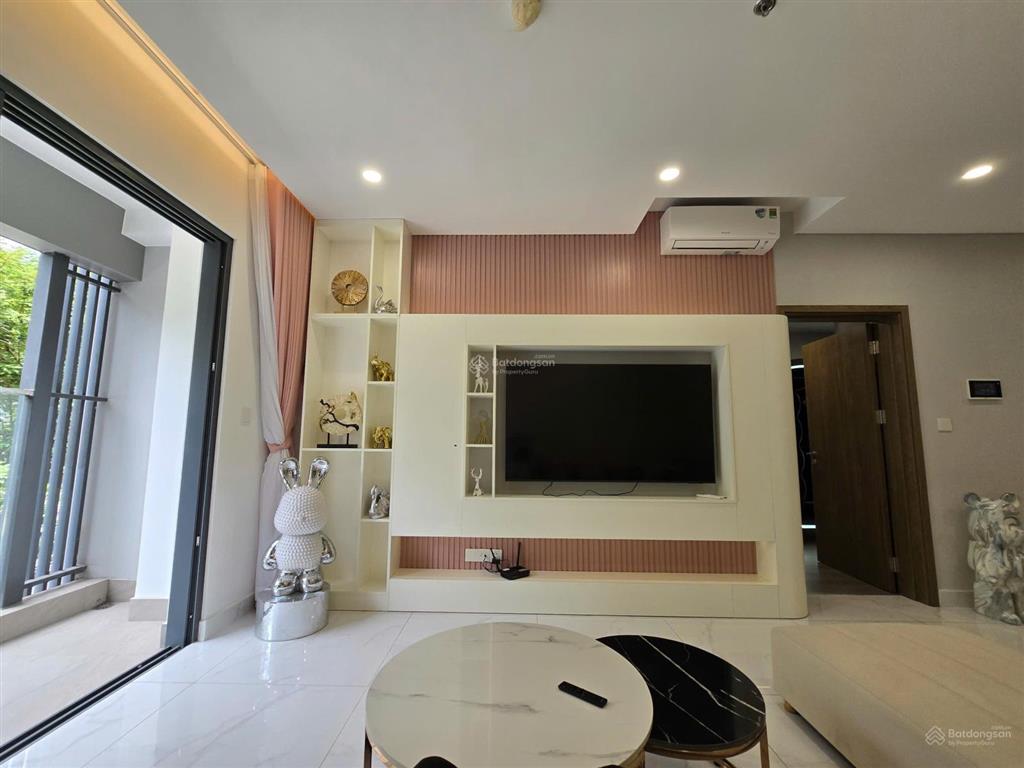 Cho thuê gấp căn 2pn skylinked villa celadon city full nội thất 27tr/th ở liền