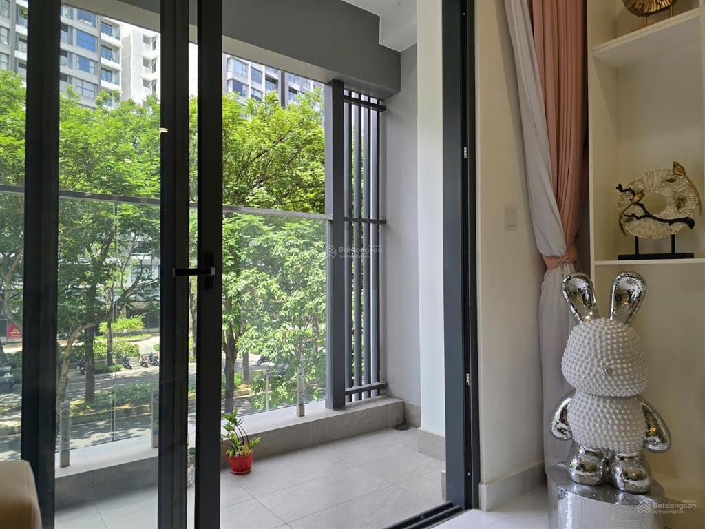 Cho thuê gấp căn 2pn skylinked villa celadon city full nội thất 27tr/th ở liền