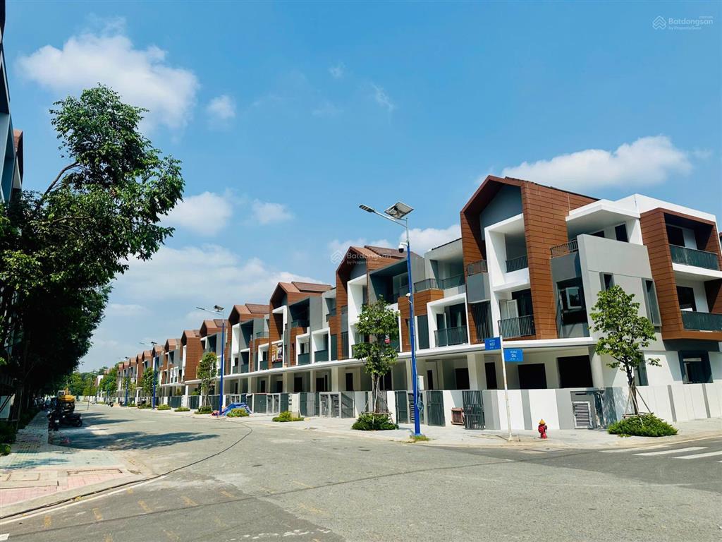 Nhà phố 3 tầng artisan park 2 mặt tiền trước sau, trả chậm 5 năm không lãi suất