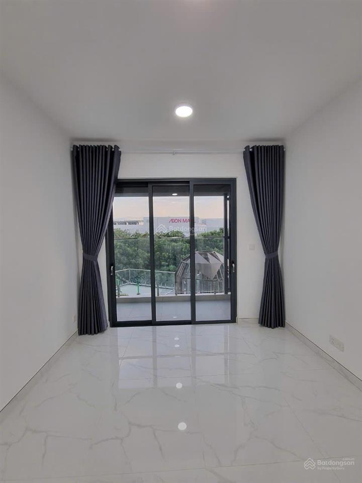 Cho thuê nhanh căn 2pn căn góc 85m2 khu diamond alnata celadon city 15tr ở liền