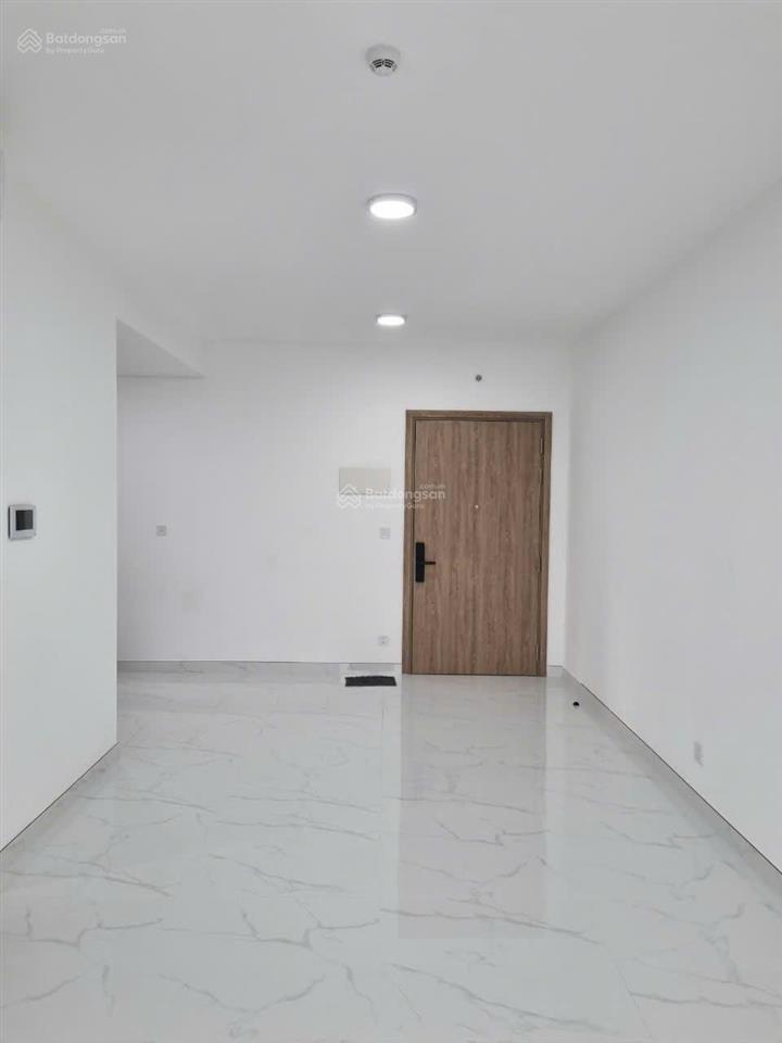 Cho thuê nhanh căn 2pn căn góc 85m2 khu diamond alnata celadon city 15tr ở liền