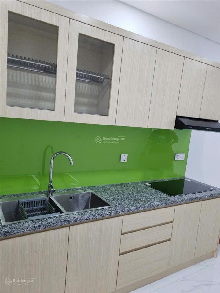 Cho thuê nhanh căn 2pn căn góc 85m2 khu diamond alnata celadon city 15tr ở liền