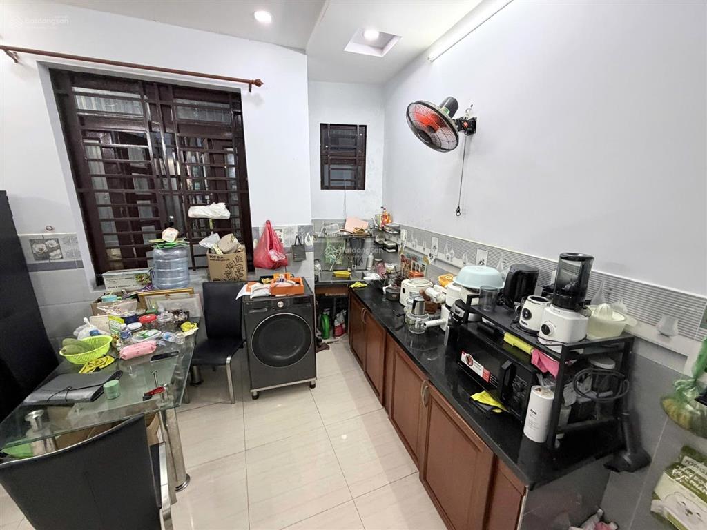 Bán nhà hẻm đường lý tuệ phường tân sơn nhì quận tân phú .