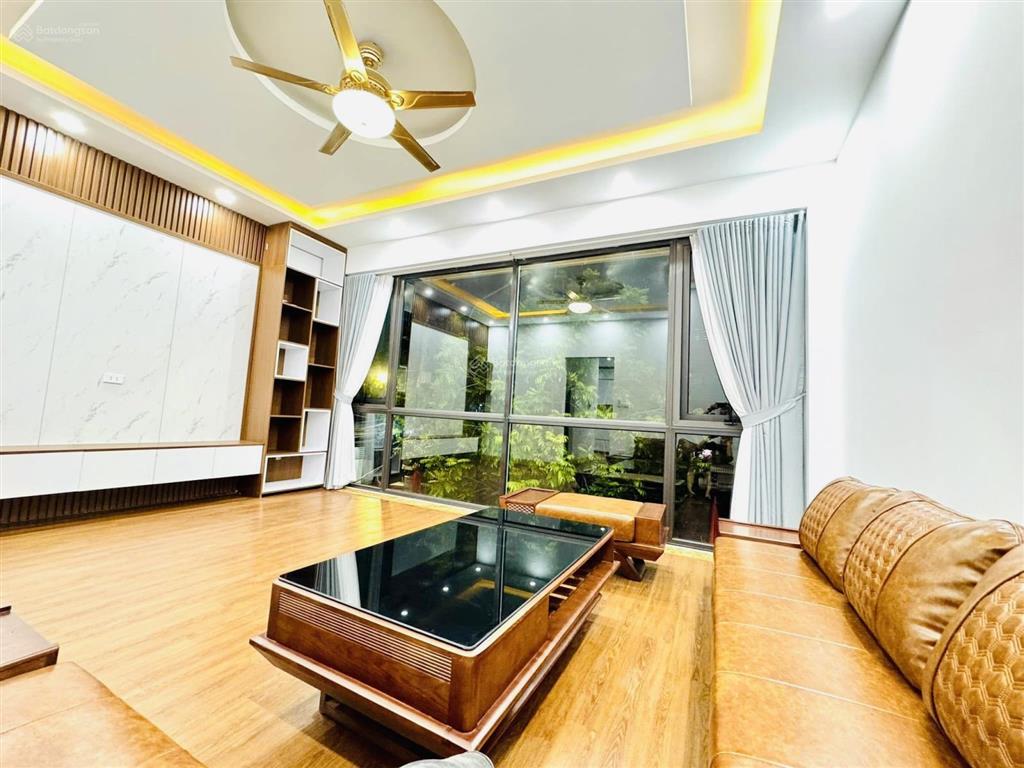 Gấp bán nhà khu phân lô quan chức cạnh công viên, 65.3m2 6 tầng thang máy gara ô tô, giá 21.8 tỷ