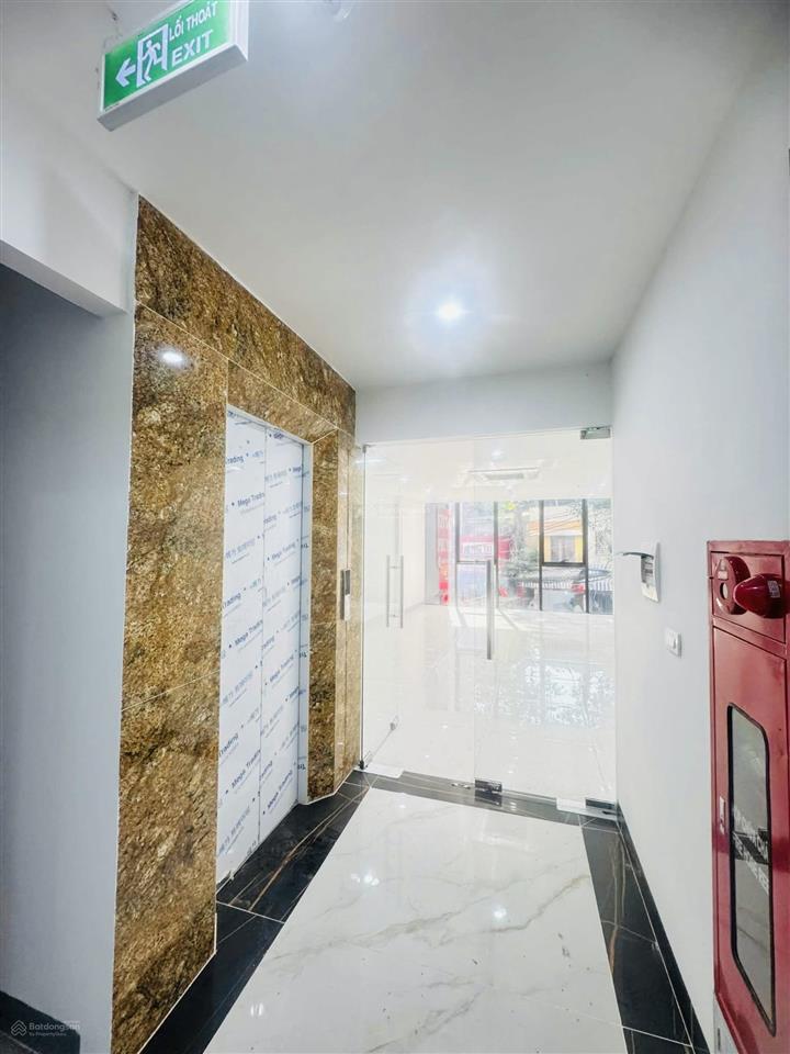 Tòa văn phòng ba đình mặt phố chính lô góc 2 mặt, 88m2 9 tầng thang máy thông sàn, giá thiện trí