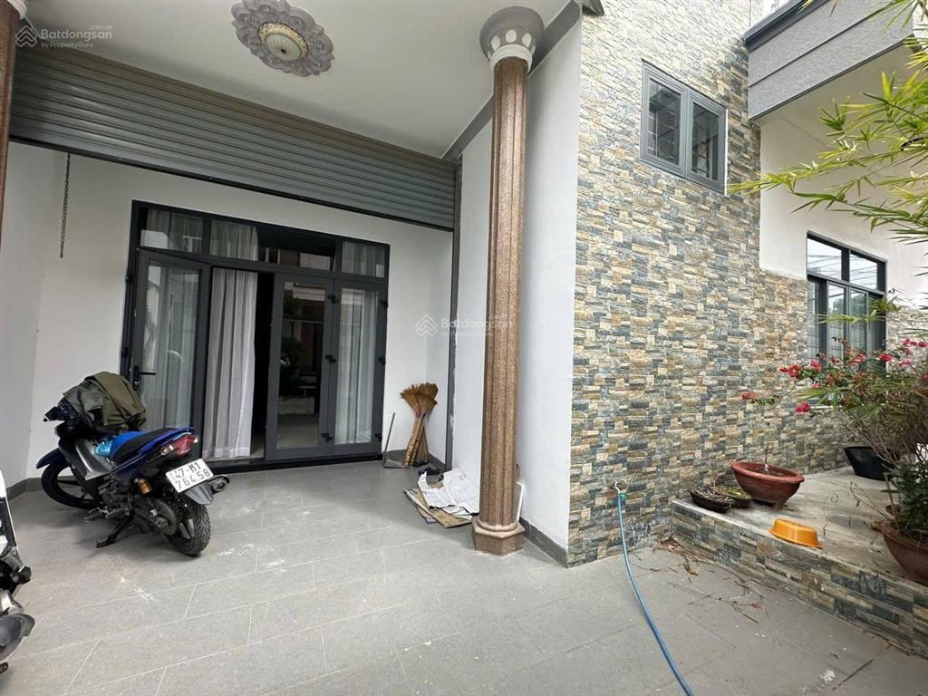 Nhà 4 tầng view biển  phường vĩnh hòa  ngang 12,85m hiếm  giá chỉ 9,3 tỷ