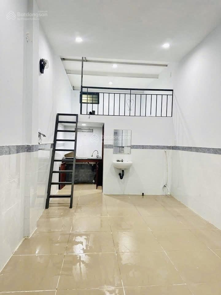 Mbkd đa ngành ở lại được  ngay chợ căn cứ lê thị hồng