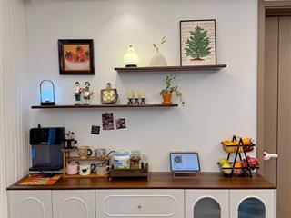 Chính chủ cần bán gấp  căn 2pn 2wc 73m2 sổ hồng sẵn nhà đẹp, tầng đẹp