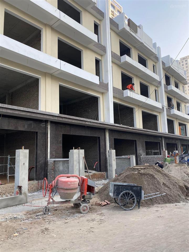 Chính chủ bán căn liền kề 108m2, 4 tầng view nội khu giá tốt chuyển nhượng luôn