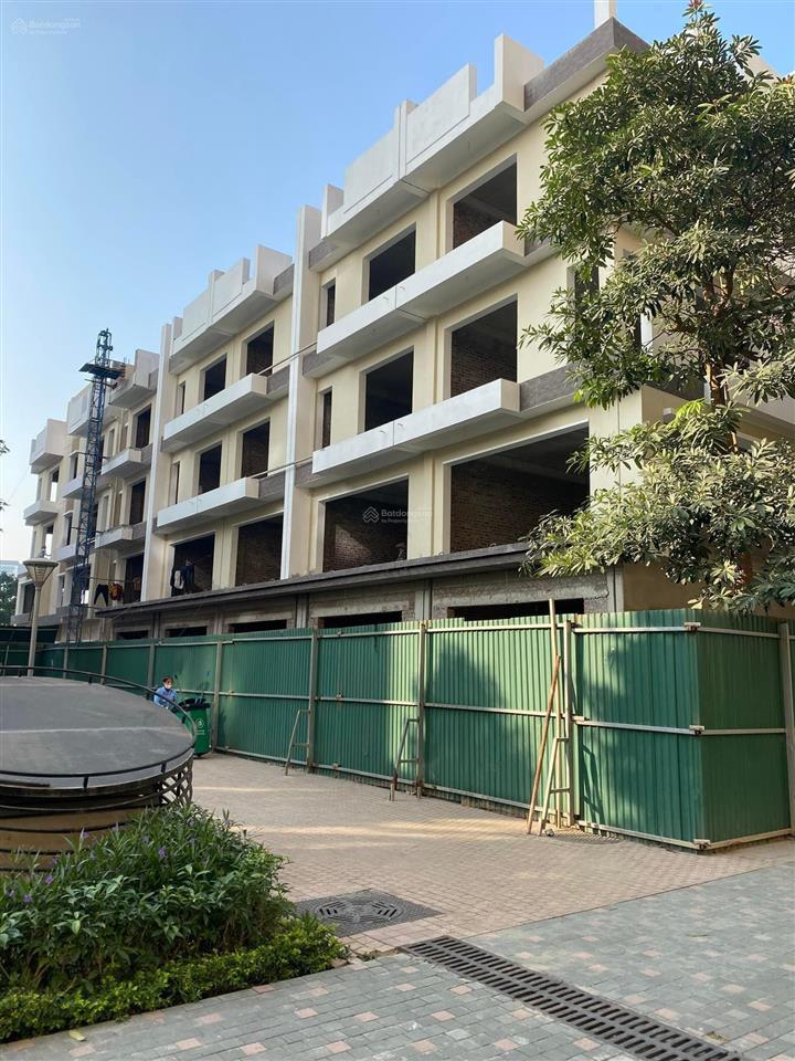 Chính chủ bán căn liền kề 108m2, 4 tầng view nội khu giá tốt chuyển nhượng luôn