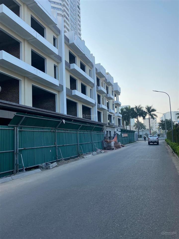 Chính chủ bán căn liền kề 108m2, 4 tầng view nội khu giá tốt chuyển nhượng luôn