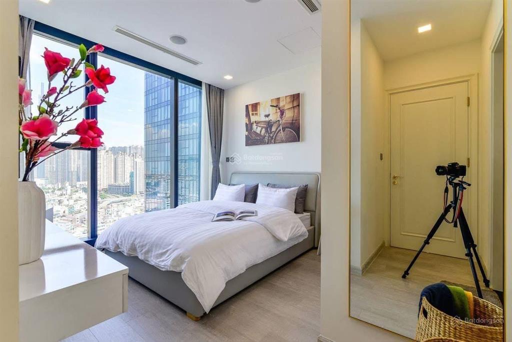 Chính chủ bán gấp căn hộ mua cho con gái 80m2 toà aqua 6 tầng 20