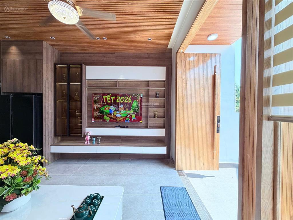 Bán nhà đẹp k31 bầu năng 11, gần hoàng thị loan