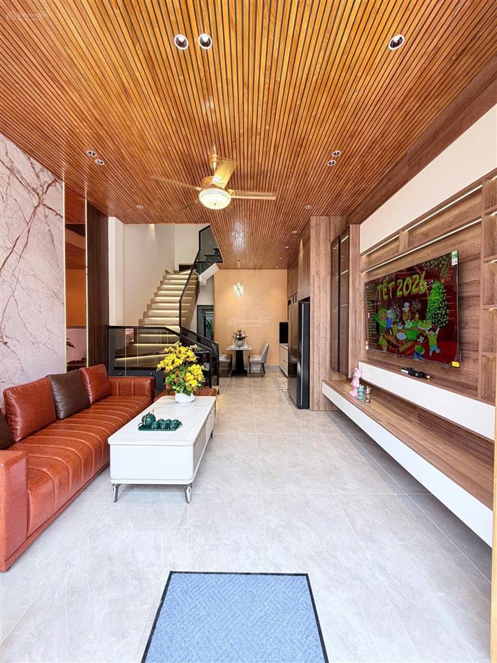 Bán nhà đẹp k31 bầu năng 11, gần hoàng thị loan