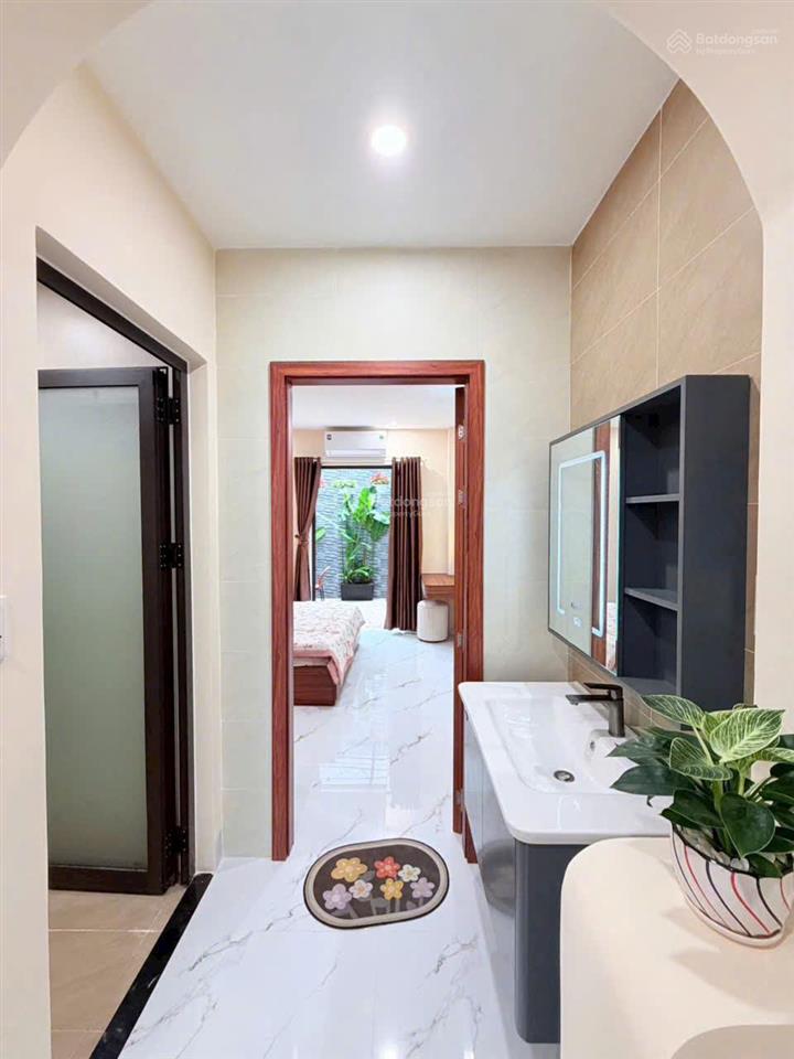 Cho thuê nhà 3 tầng ô tô đậu hồ quý ly, đối diện chợ phú lộc, cách biển thanh khê 300m