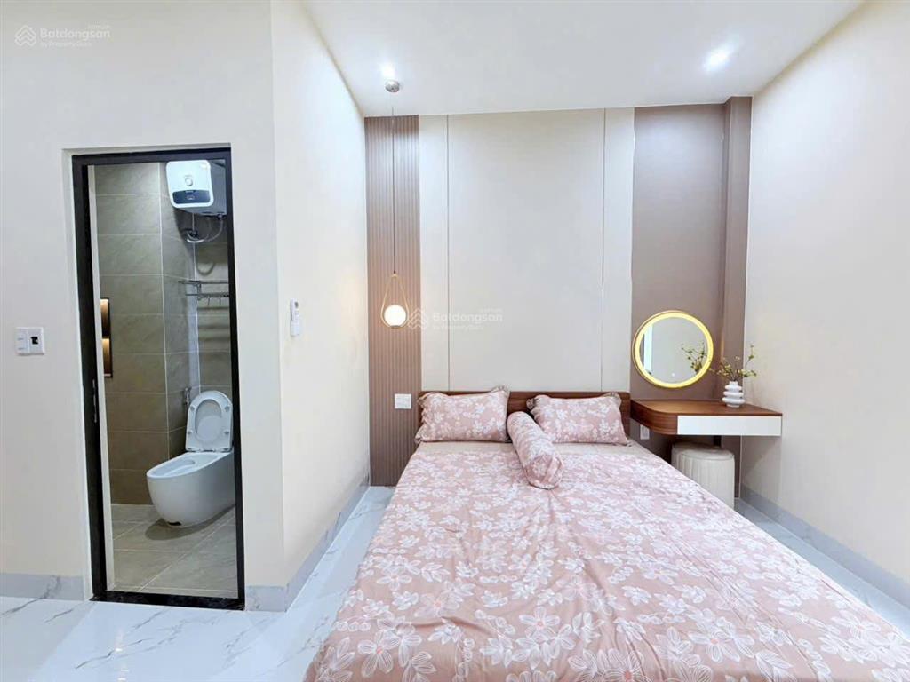 Cho thuê nhà 3 tầng ô tô đậu hồ quý ly, đối diện chợ phú lộc, cách biển thanh khê 300m