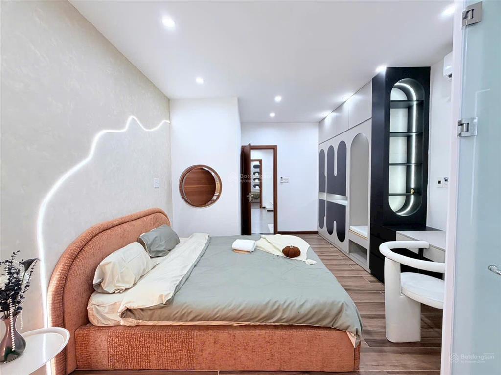 Nhà đẹp có hồ bơi mini tại 442 hoàng diệu, gần cầu rồng, lõi trung tâm tp