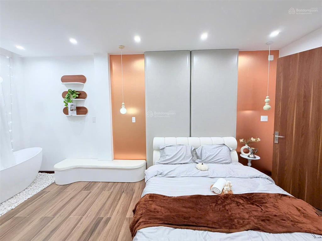 Nhà đẹp có hồ bơi mini tại 442 hoàng diệu, gần cầu rồng, lõi trung tâm tp