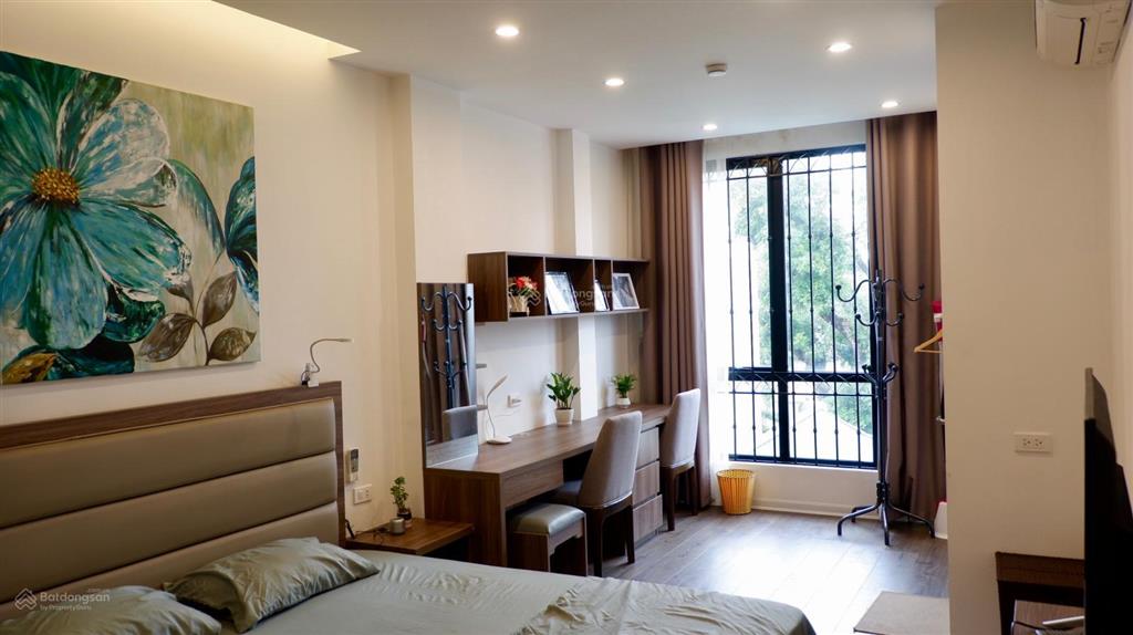 Căn hộ duplex 2 phòng ngủ, tầng 6+7, ban công siêu rộng, ngay sát nhà hát lớn