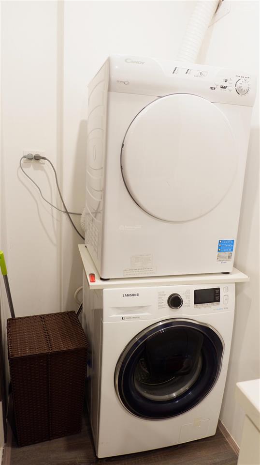 Căn hộ duplex 2 phòng ngủ, tầng 6+7, ban công siêu rộng, ngay sát nhà hát lớn