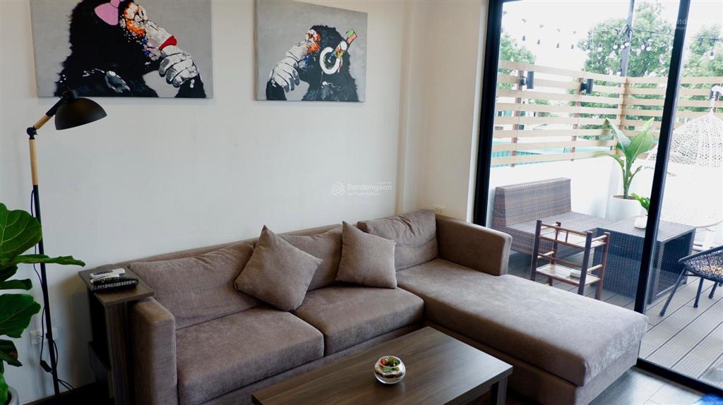 Căn hộ duplex 2 phòng ngủ, tầng 6+7, ban công siêu rộng, ngay sát nhà hát lớn