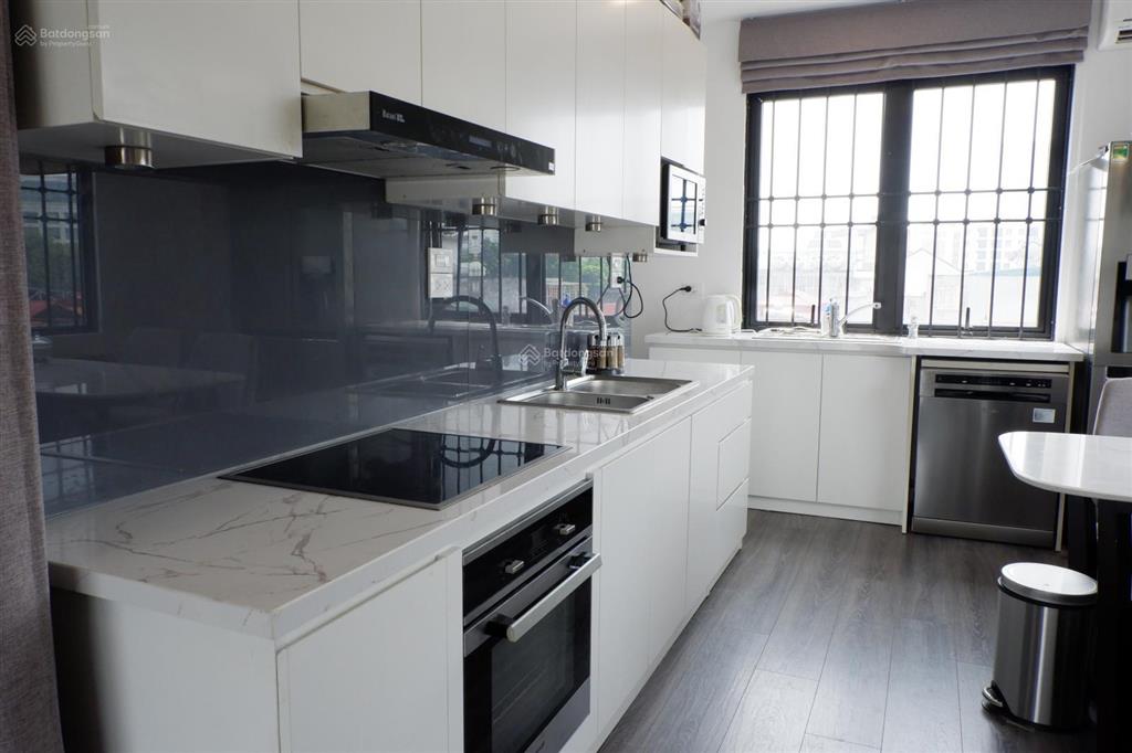 Căn hộ duplex 2 phòng ngủ, tầng 6+7, ban công siêu rộng, ngay sát nhà hát lớn