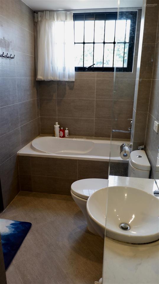 Căn hộ duplex 2 phòng ngủ, tầng 6+7, ban công siêu rộng, ngay sát nhà hát lớn