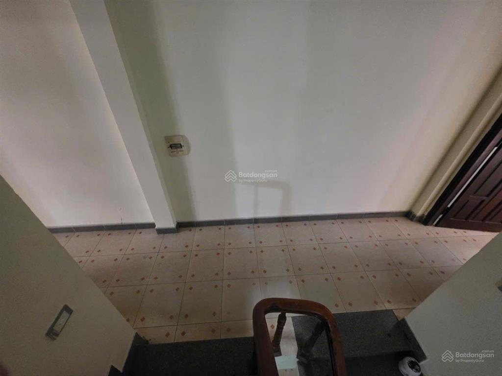 Siêu hiếm nhà 2 mặt thoáng, ngõ 193 trung kính 104,6m2 ô tô tránh cách phố 100m